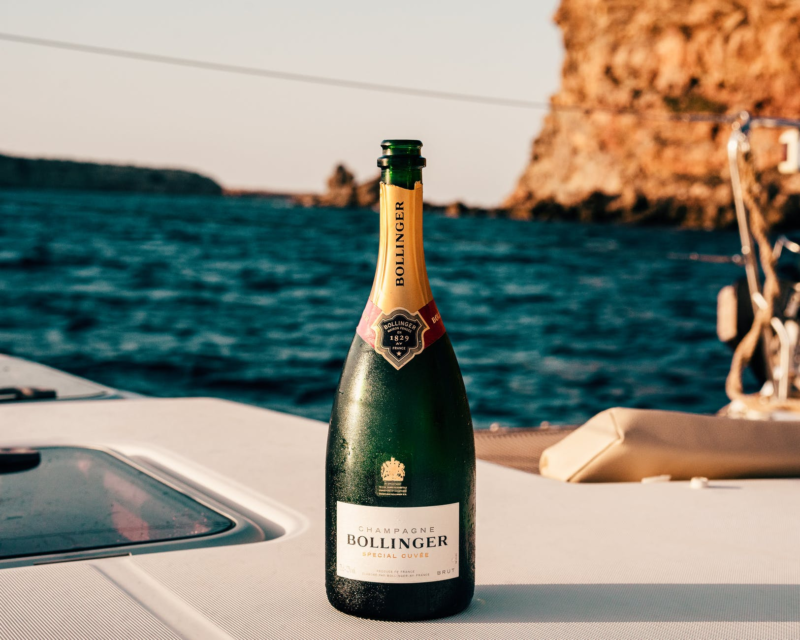 Wine That Can Be Perfect For Your Extravagant Yacht Tour This 2020