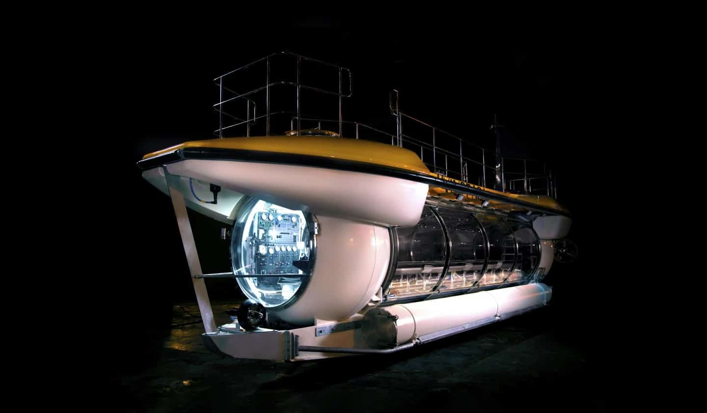 Triton’s DeepView 24 is Perfect for Some Underwater Exploration
